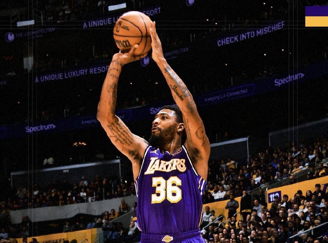 中欧体育赛事数据-包含密尔沃基雄鹿发布备战花絮；窗口期豪取连胜；CBA常规赛任务艰巨；球队文化再被提及的词条