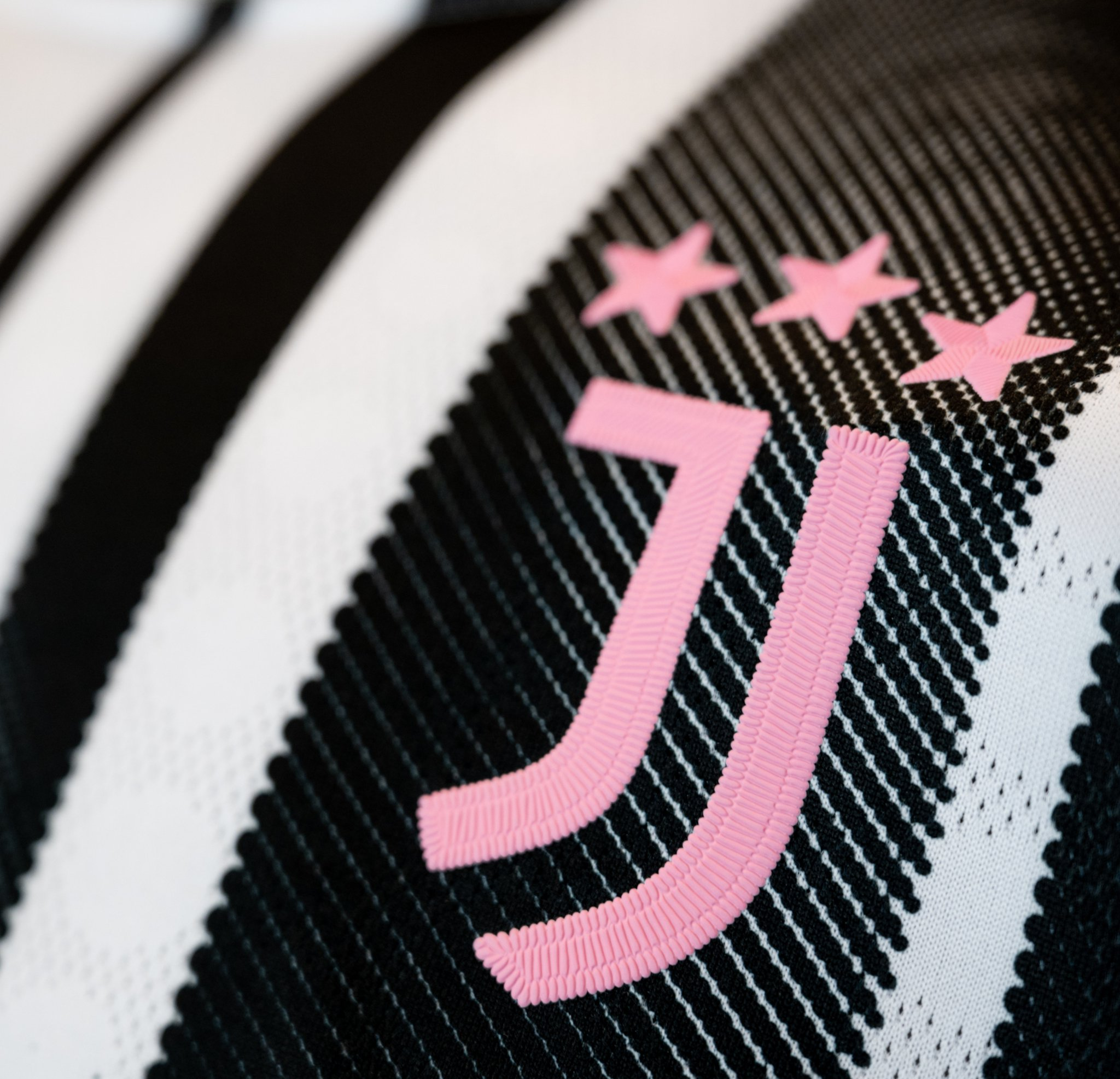 中欧体育官网-包含德甲倒计时，波尔图转会期官宣签约，细节引发关注，管理层满意，身体对抗强度拉满的词条